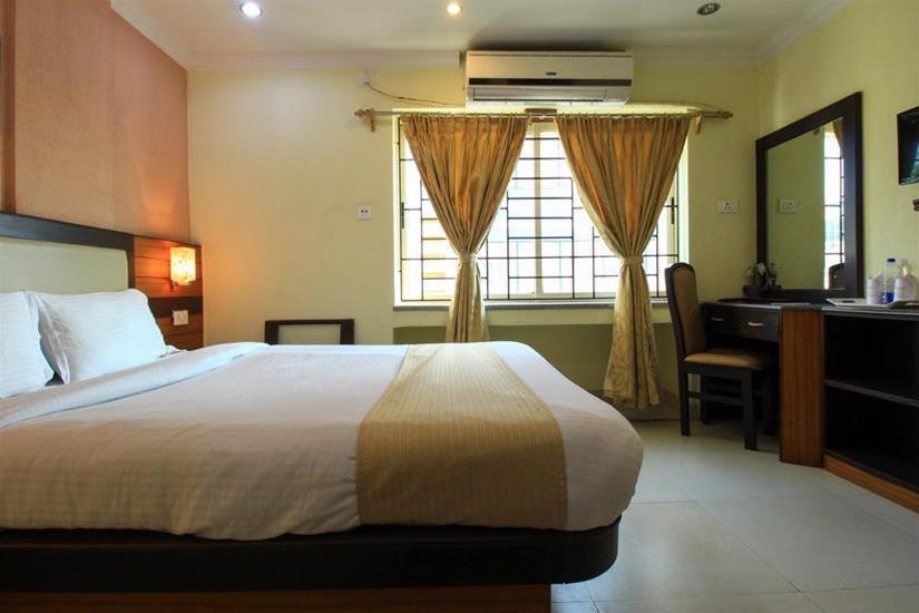 Hotel Moments Kalkutta Exterior foto